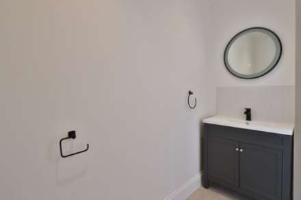 Renfrew Road, Kingston Upon Thames, Image 21