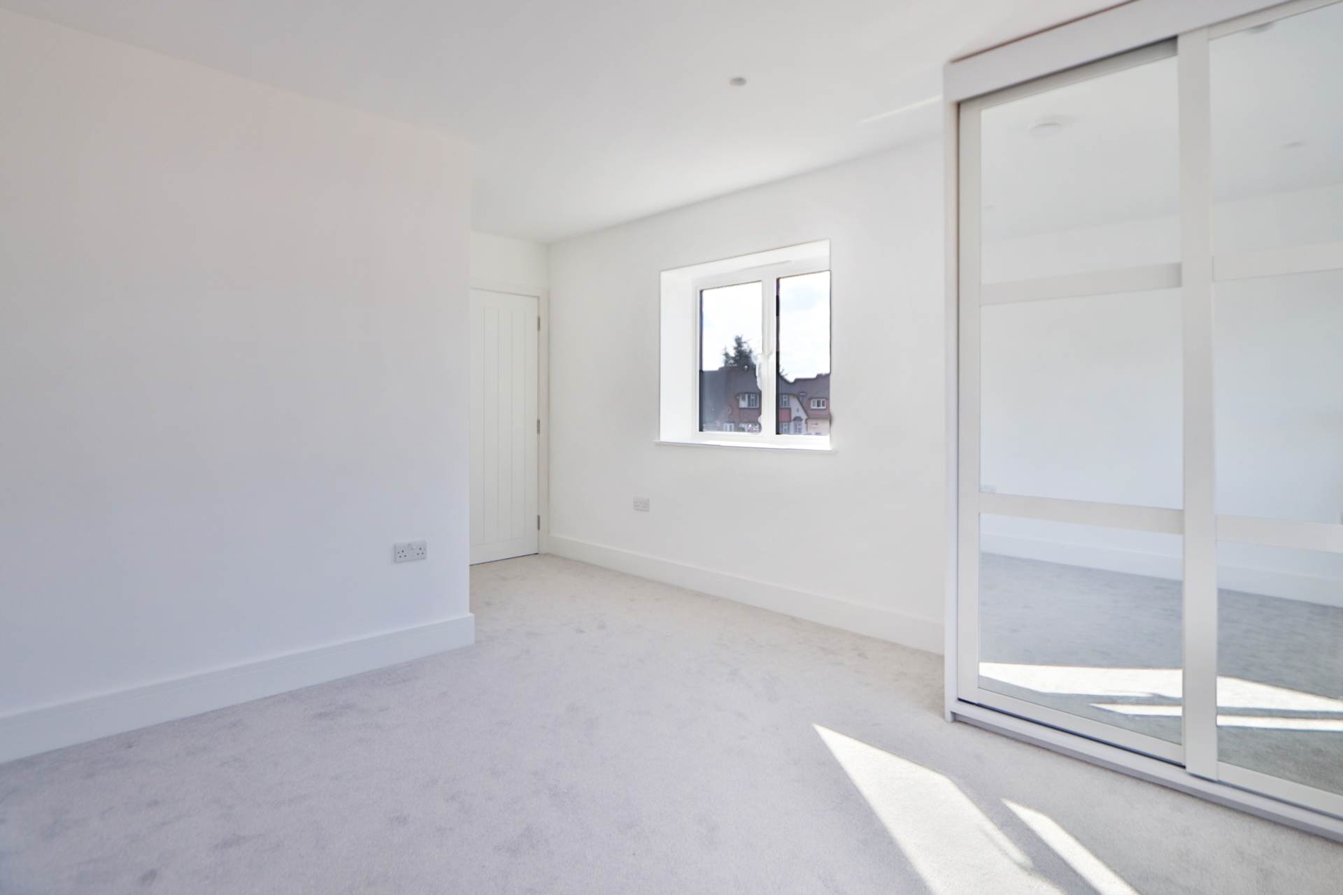 Motspur Park, New Malden, Image 15