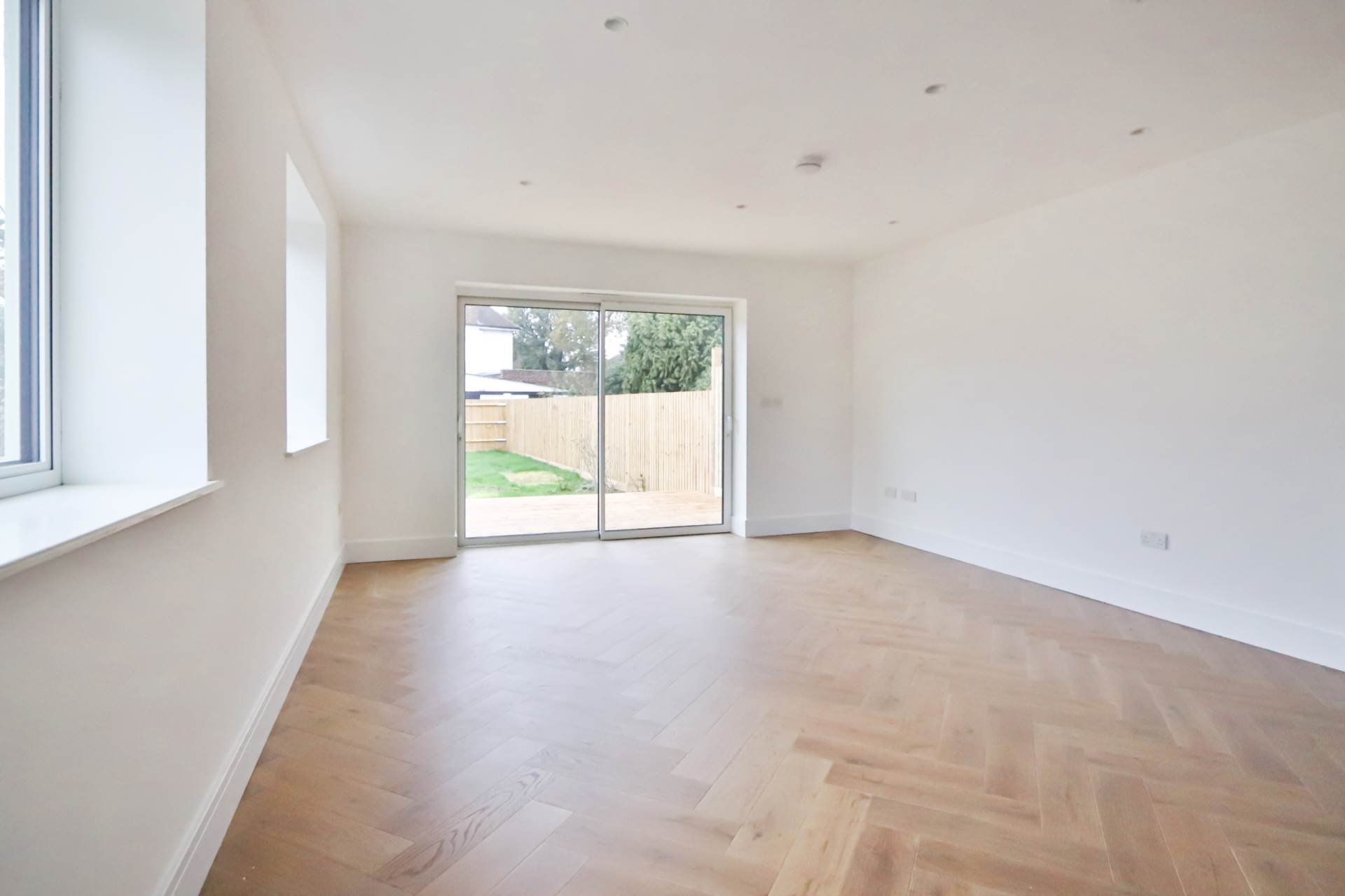 Motspur Park, New Malden, Image 3