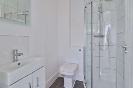 Motspur Park, New Malden, Image 14