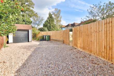 Motspur Park, New Malden, Image 19