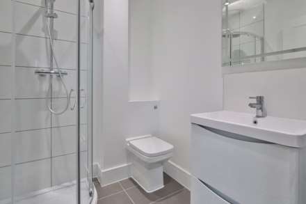 Motspur Park, New Malden, Image 6