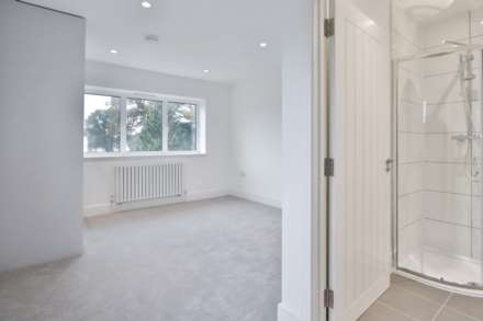 Motspur Park, New Malden, Image 7