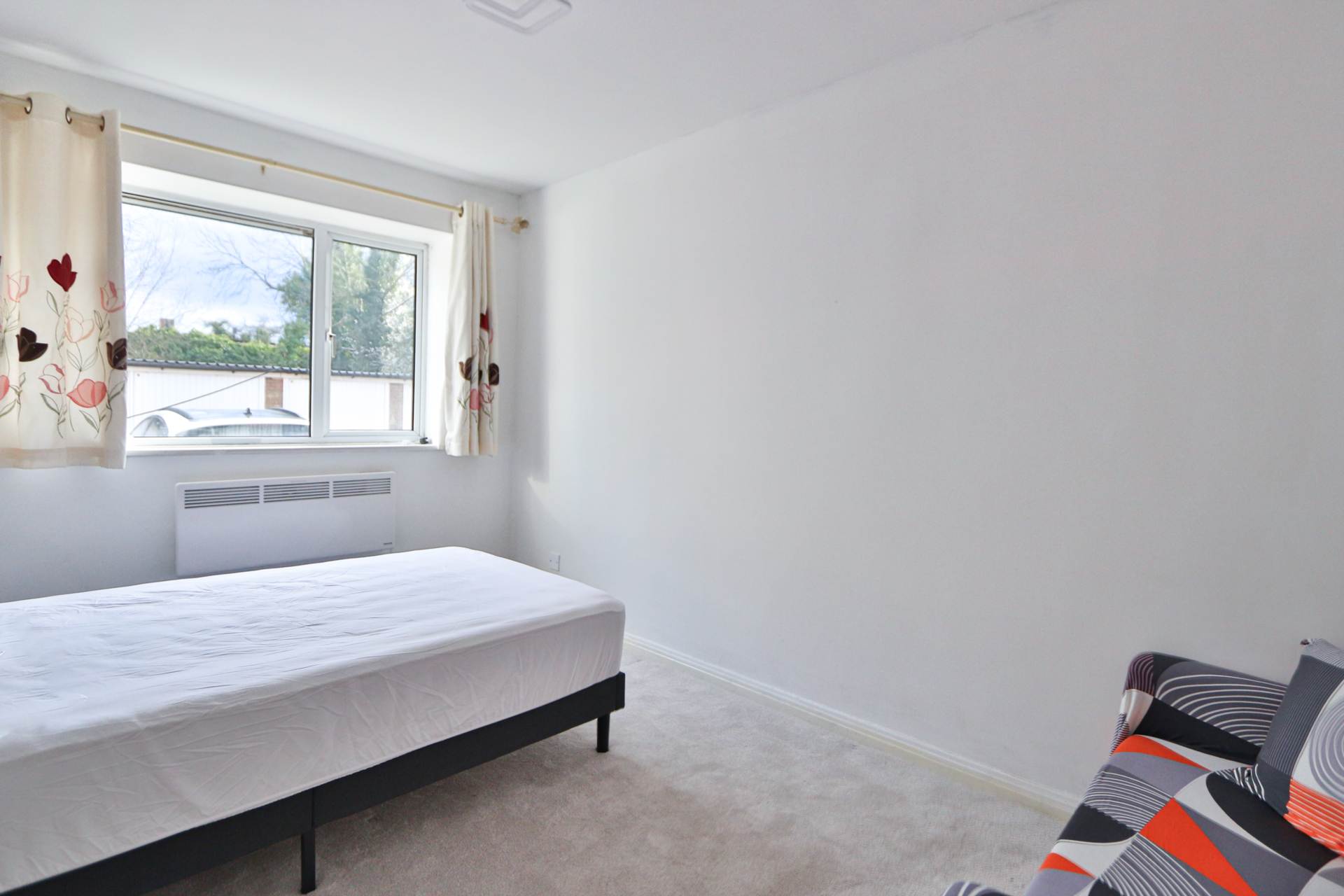 Linden Grove, New Malden, Image 7