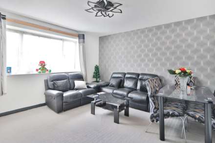 Linden Grove, New Malden, Image 2