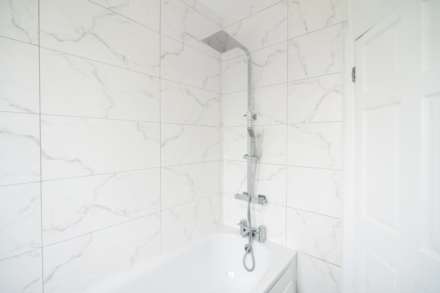Bramshaw Rise, New Malden, Image 17