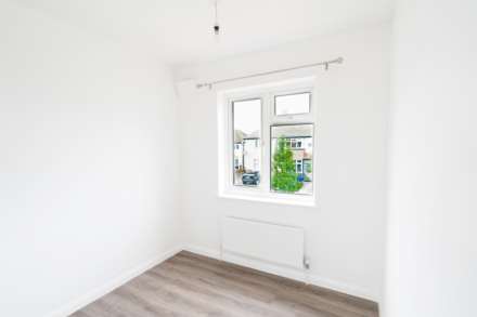 Bramshaw Rise, New Malden, Image 9