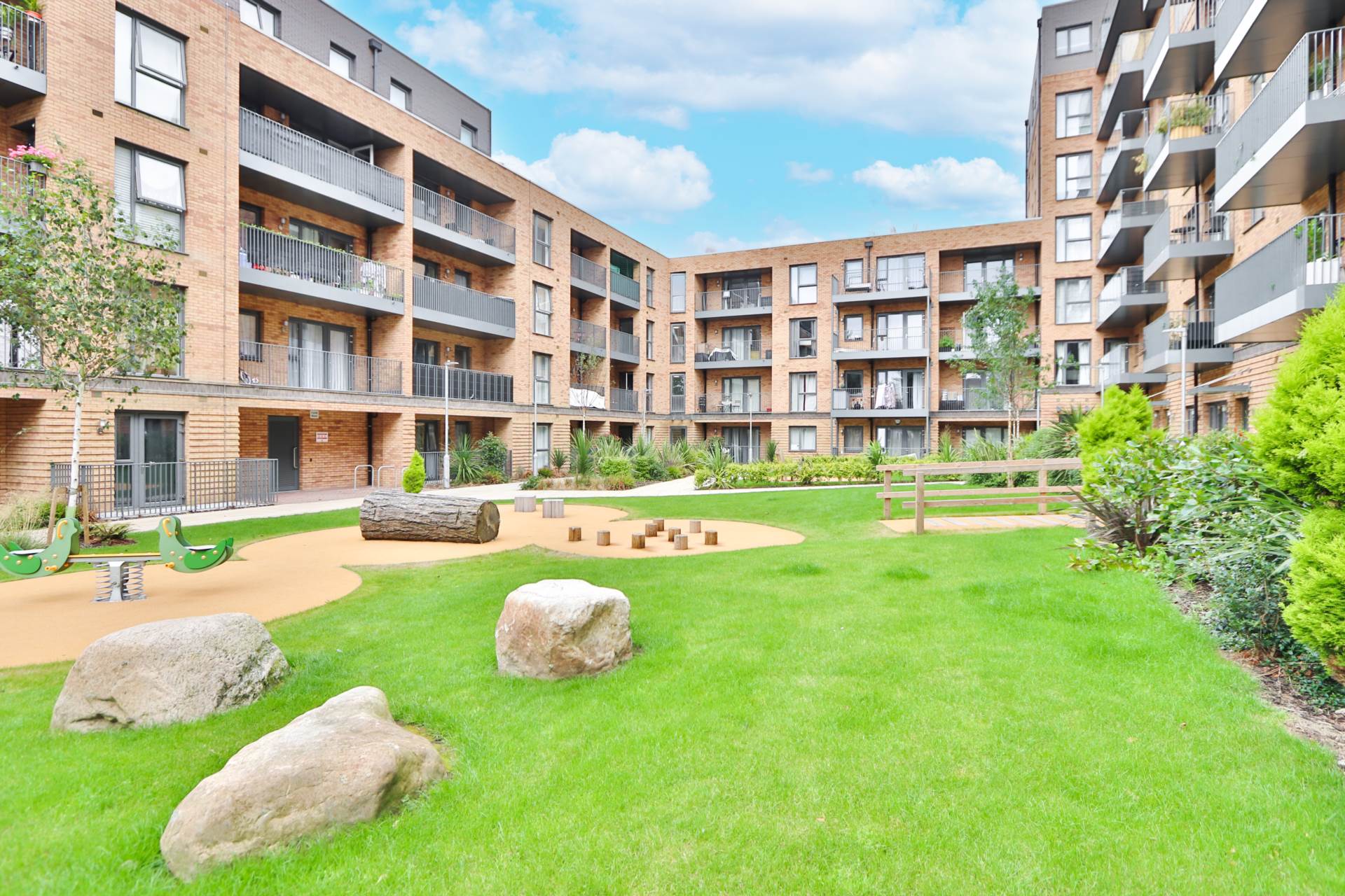 Powdermill Close, New Malden, Image 12