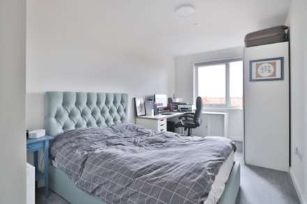 Powdermill Close, New Malden, Image 5