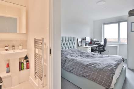 Powdermill Close, New Malden, Image 6