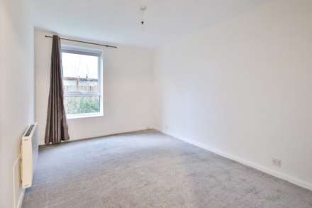 The Avenue, Worcester Park, Image 5