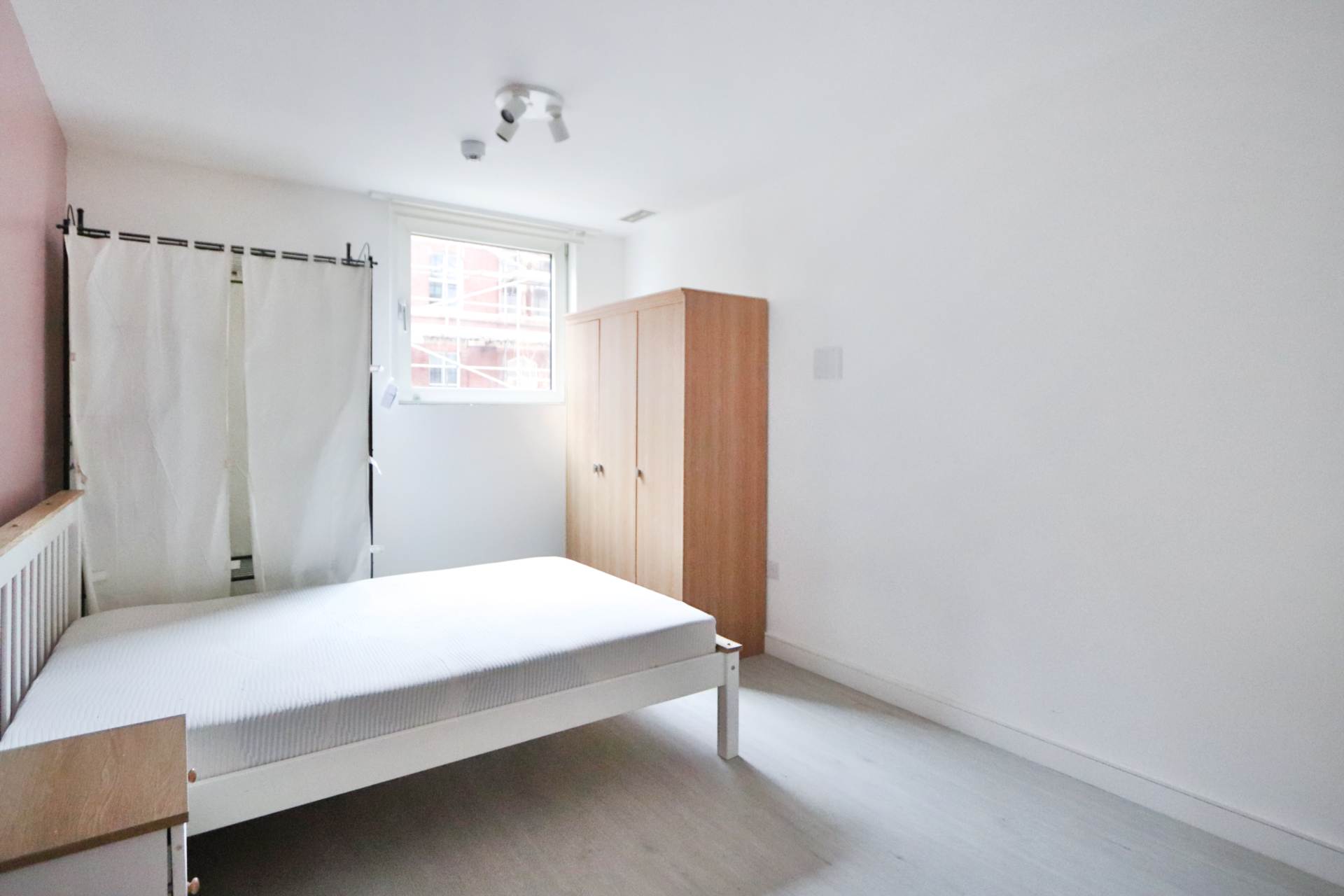 Salamanca Place, London, Image 7