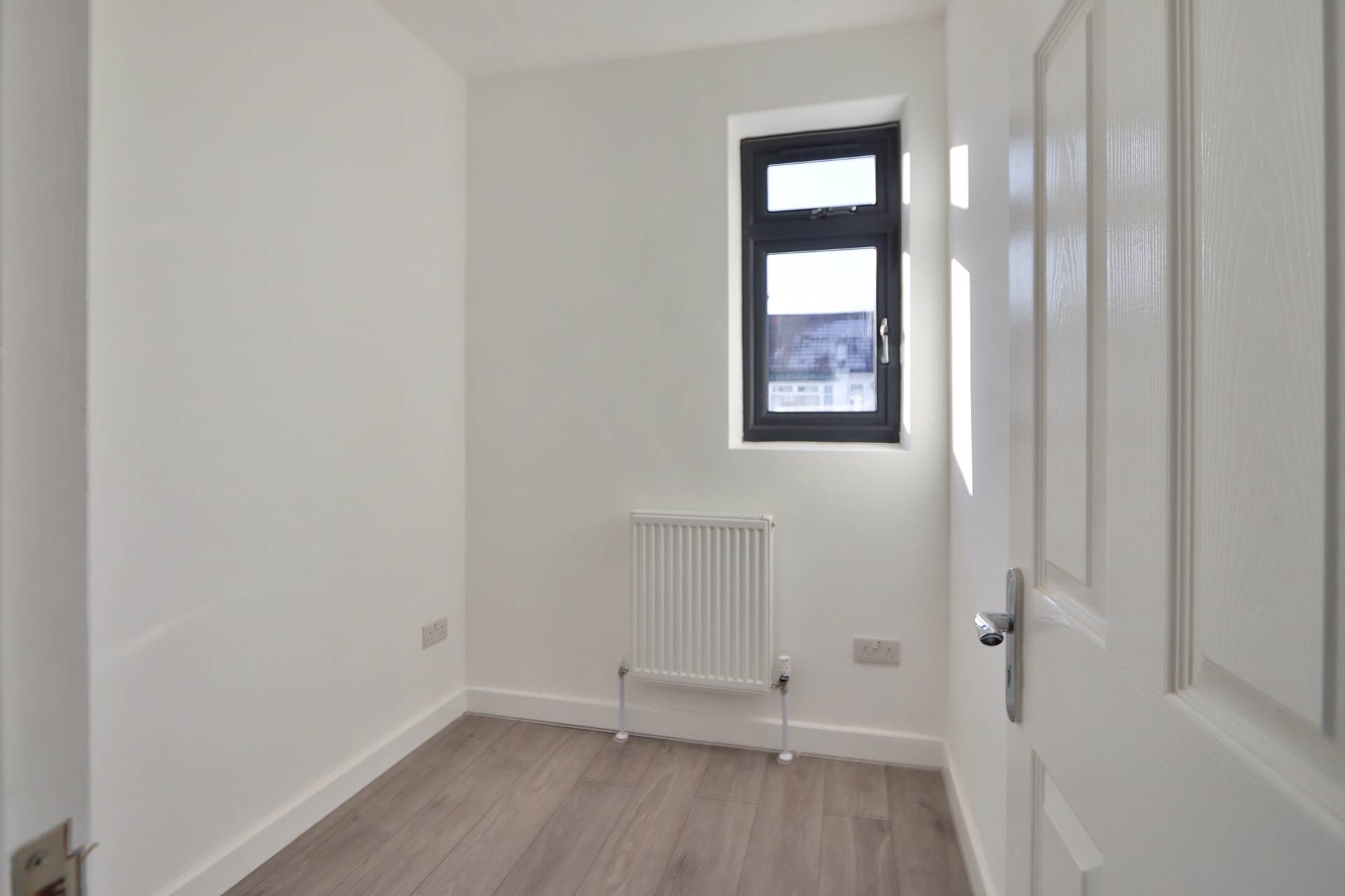 Cobham Avenue, New Malden, Image 10