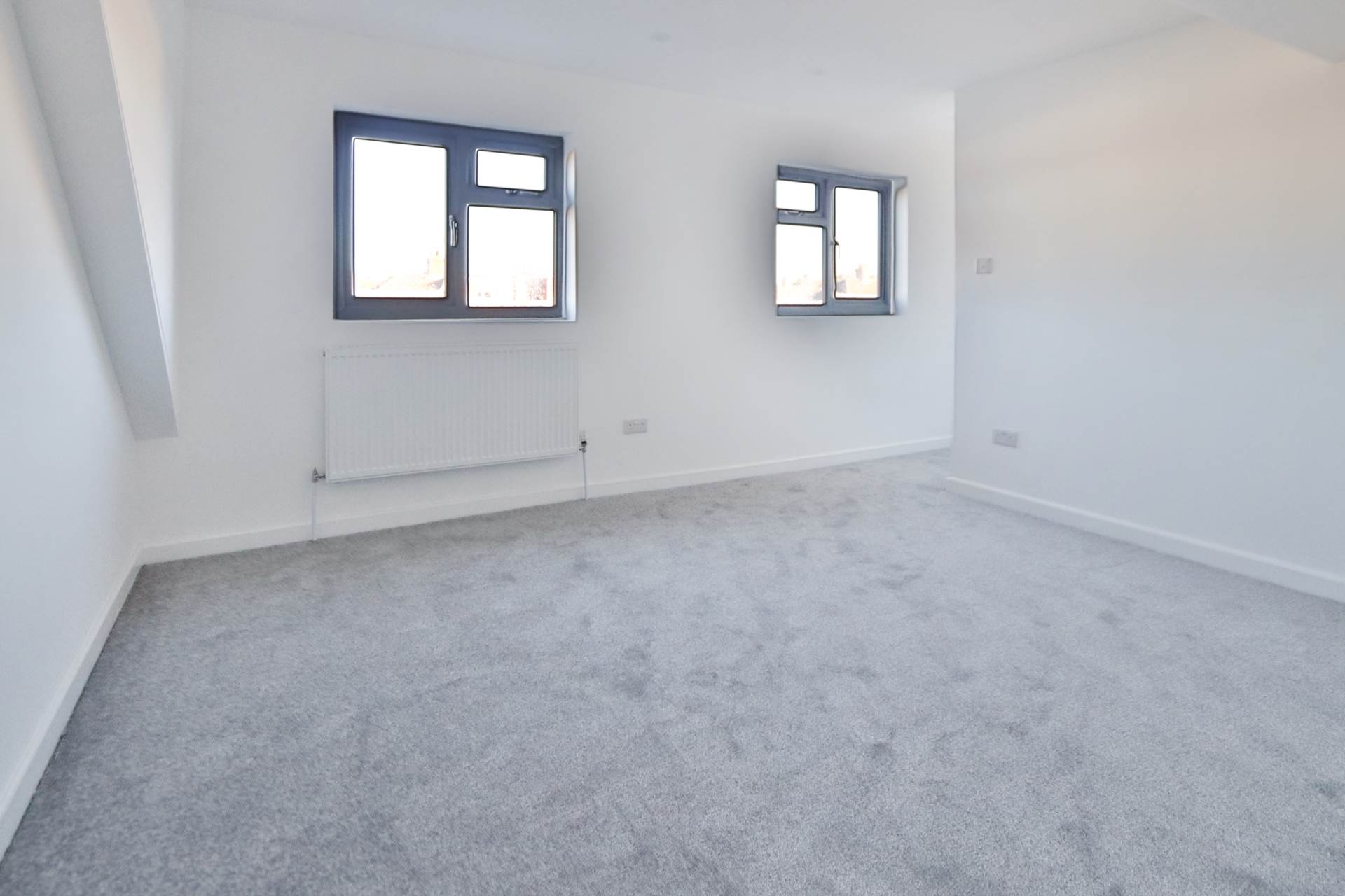 Cobham Avenue, New Malden, Image 11