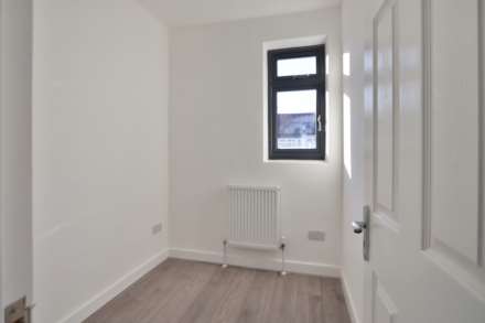 Cobham Avenue, New Malden, Image 10