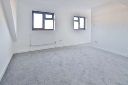 Cobham Avenue, New Malden, Image 11