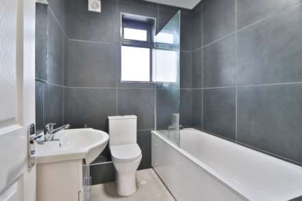 Cobham Avenue, New Malden, Image 9