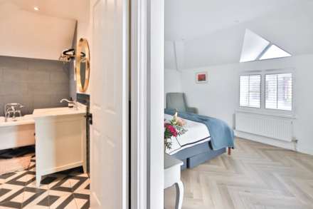 Rivermead, East Molesey, Image 11