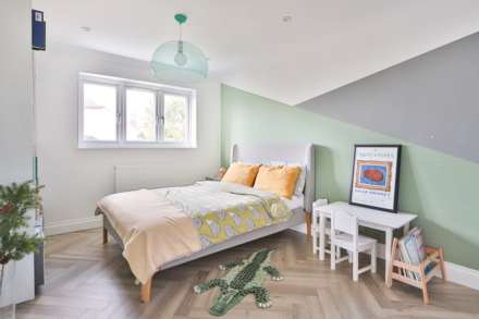 Rivermead, East Molesey, Image 14