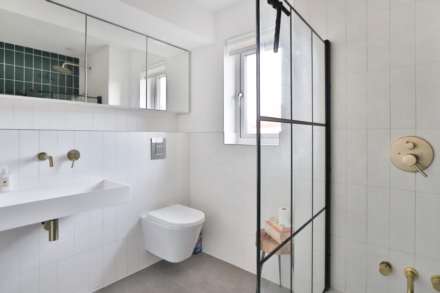 Rivermead, East Molesey, Image 15