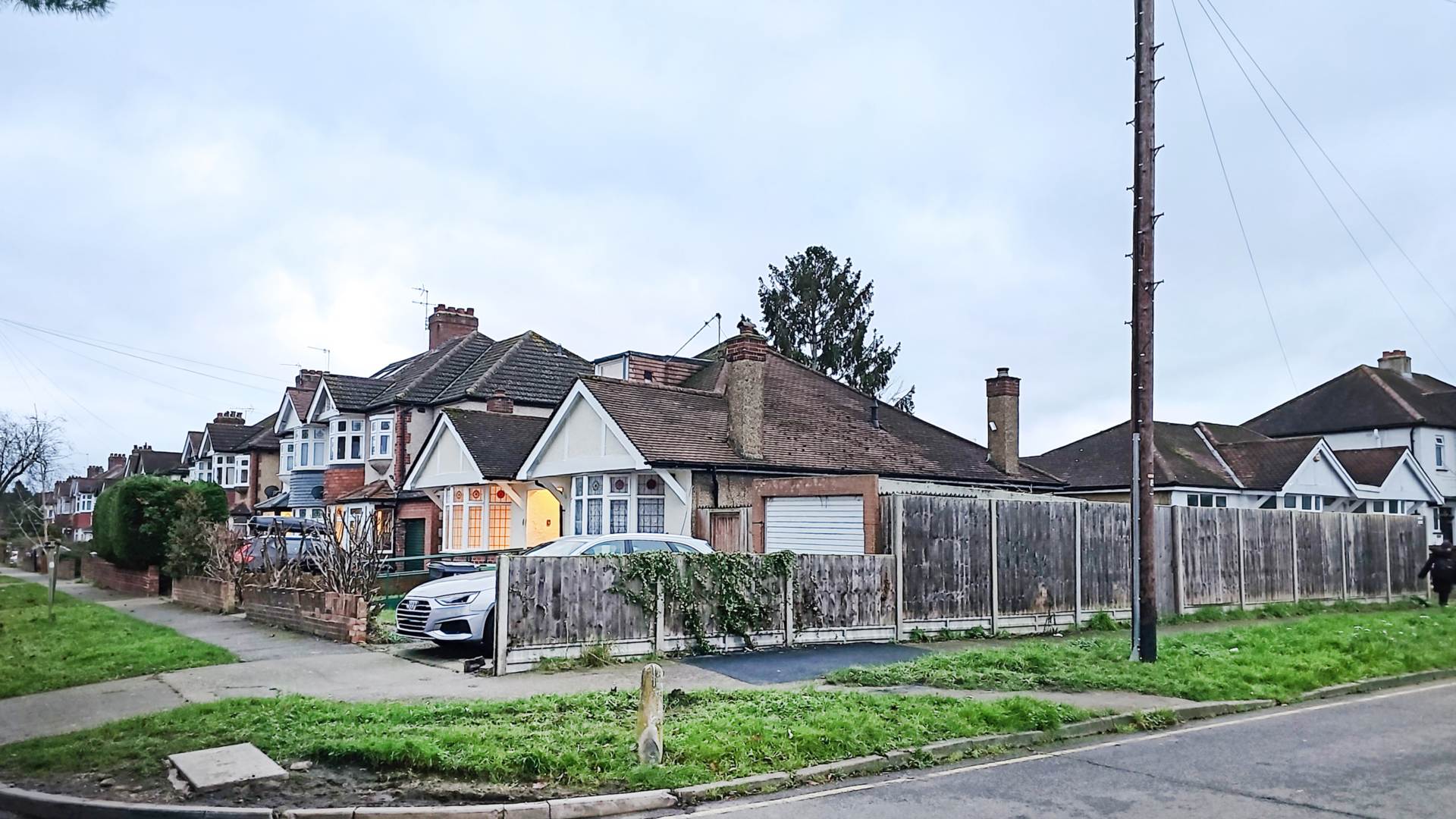 Oakleigh Avenue, Surbiton, Image 2