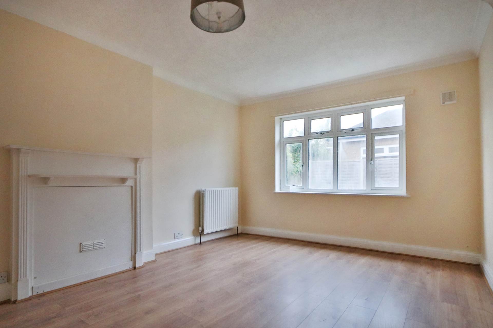 Oakleigh Avenue, Surbiton, Image 7