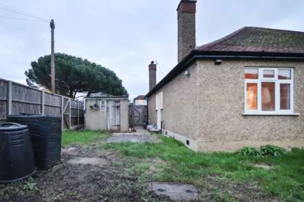 Oakleigh Avenue, Surbiton, Image 14