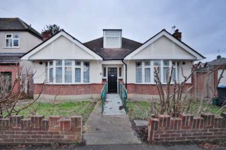 Oakleigh Avenue, Surbiton, Image 3