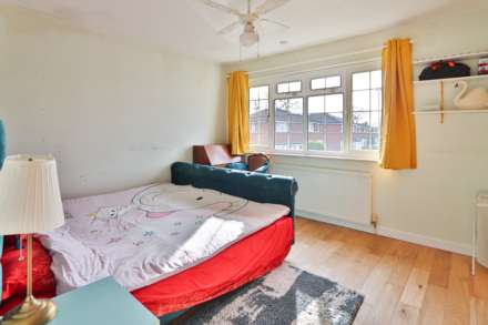 Maria Theresa Close, New Malden, Image 11