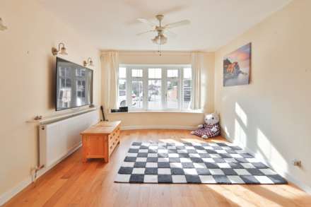 Maria Theresa Close, New Malden, Image 3