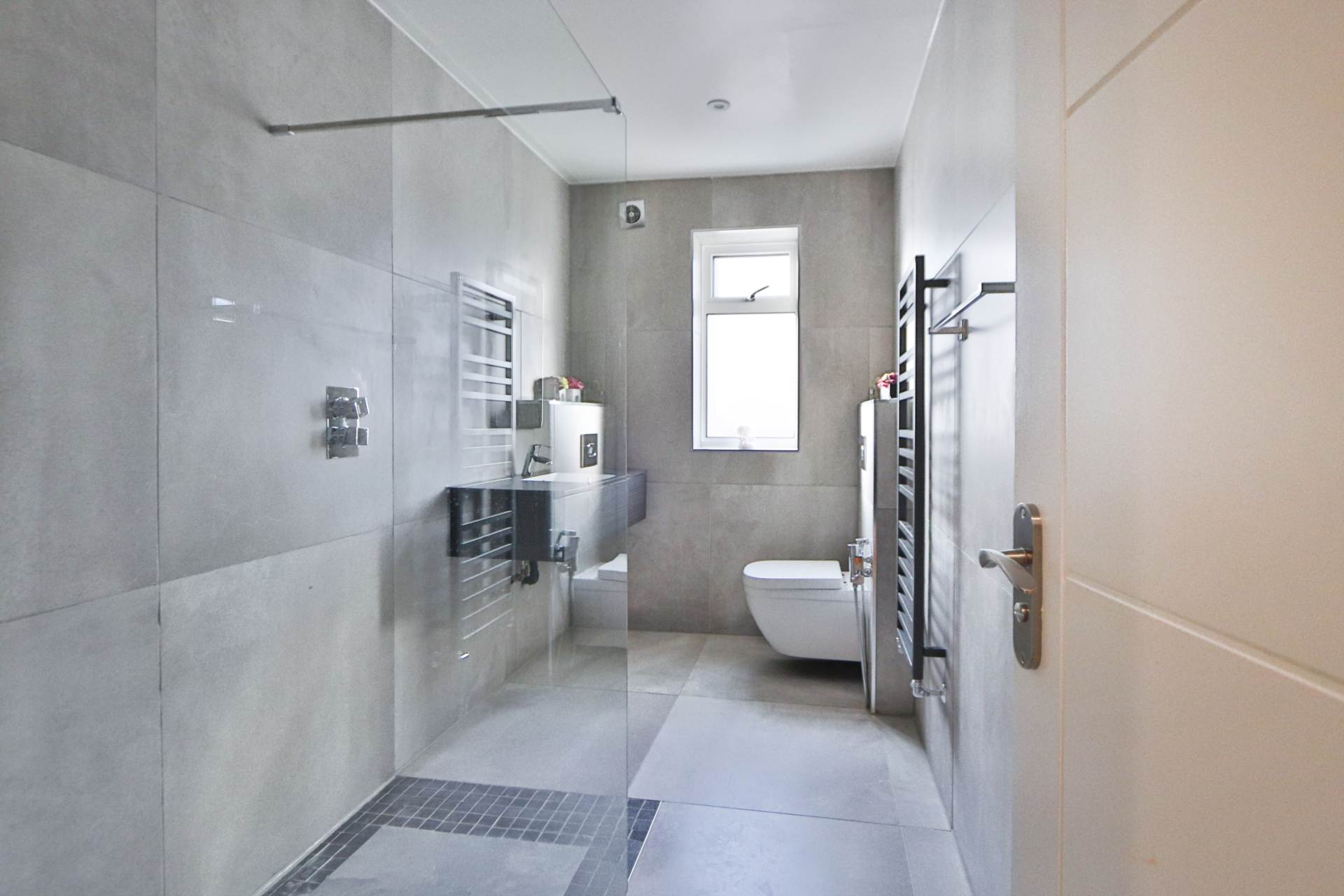 Ullswater Crescent, London, Image 17