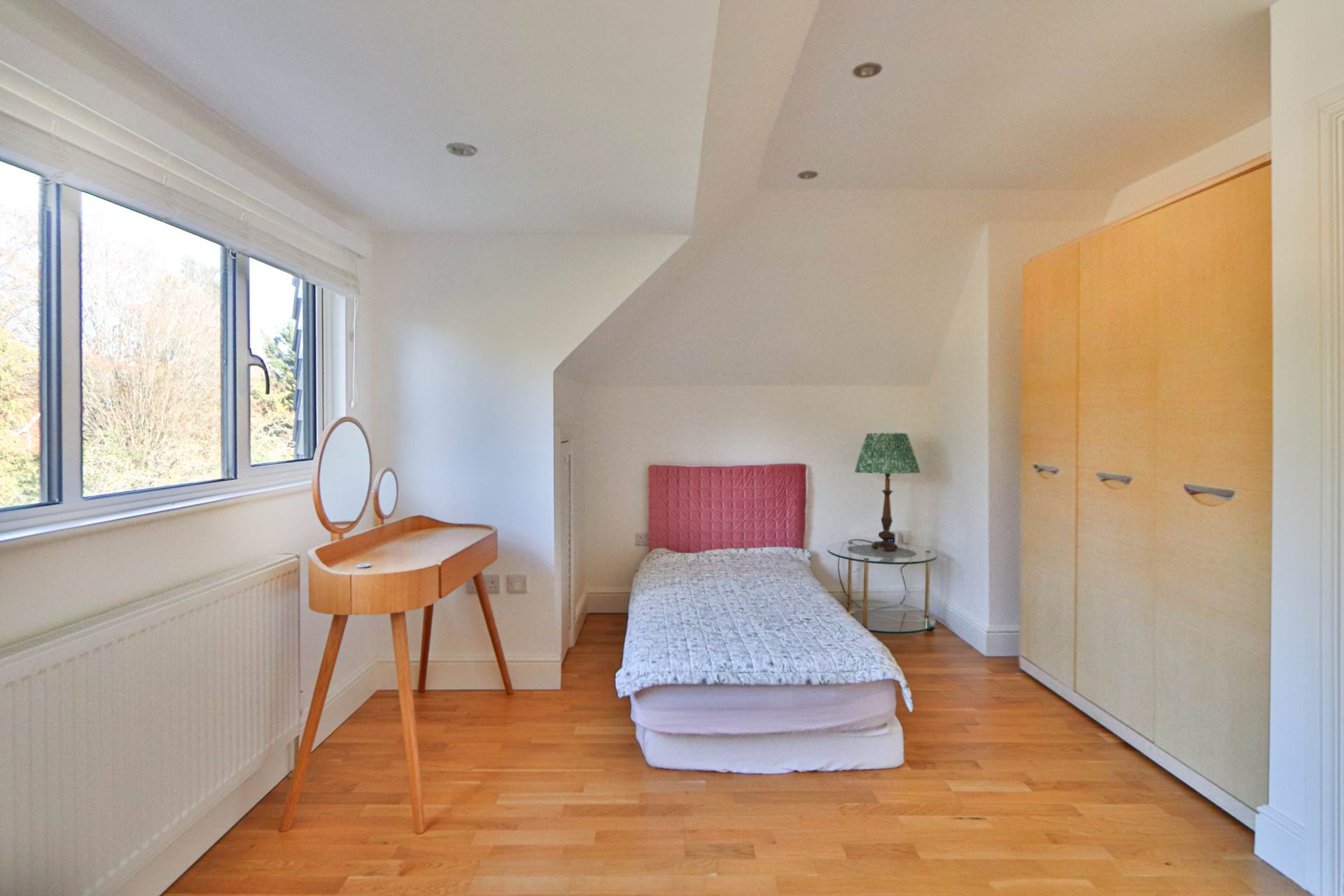 Ullswater Crescent, London, Image 22