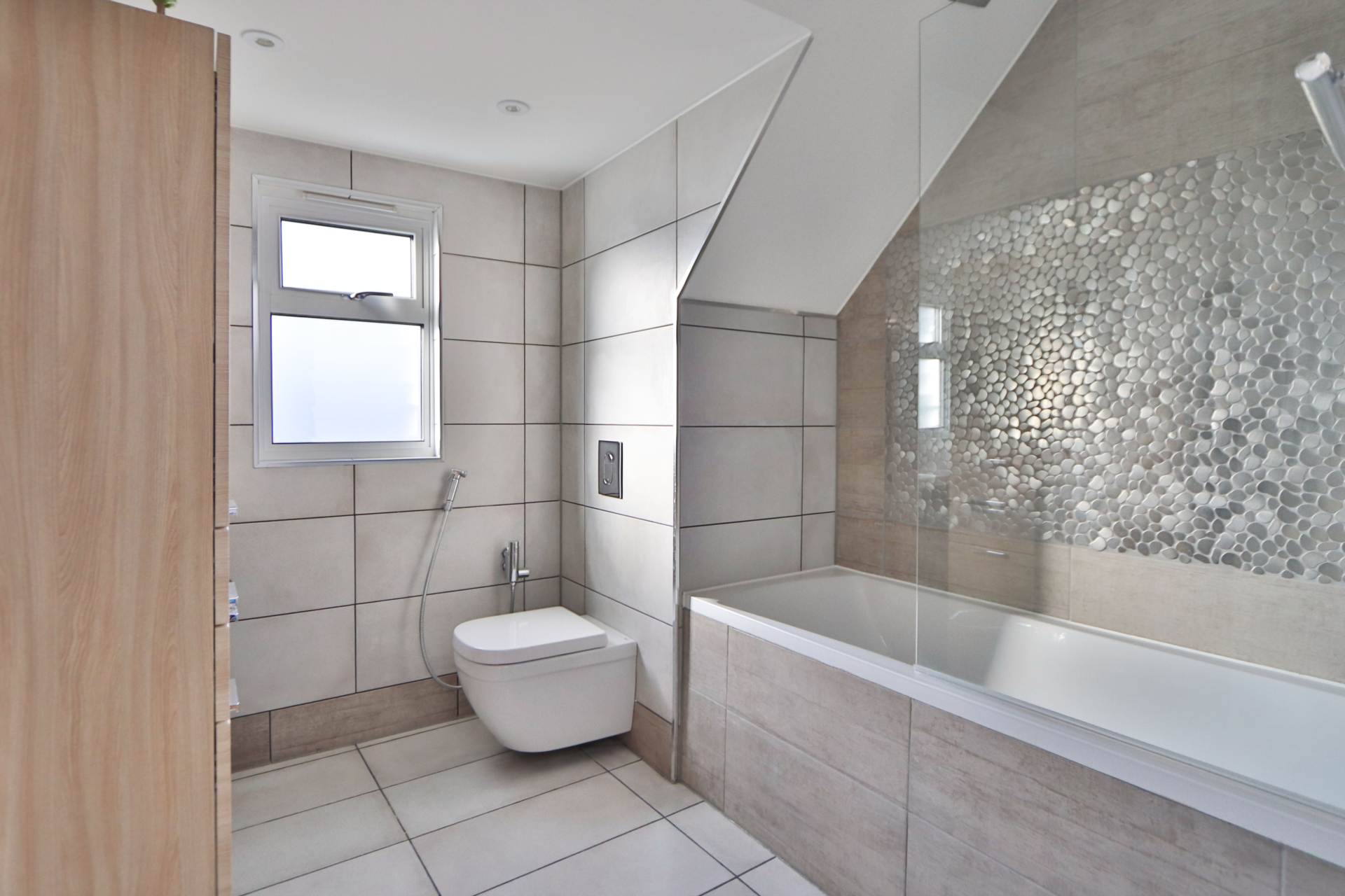 Ullswater Crescent, London, Image 23