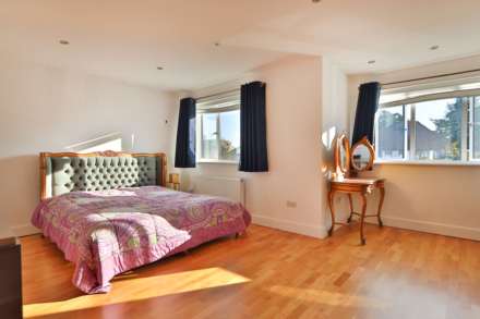 Ullswater Crescent, London, Image 12