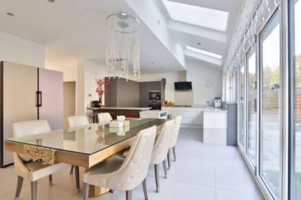 Ullswater Crescent, London, Image 7