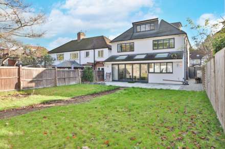 Ullswater Crescent, London, Image 9