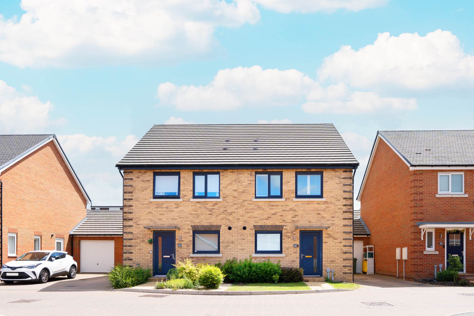 Dante Way, Epsom, Image 1