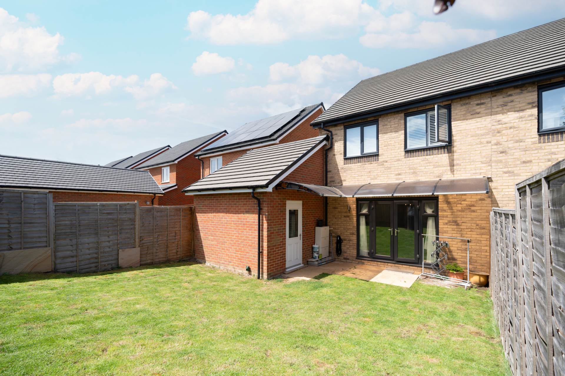 Dante Way, Epsom, Image 14