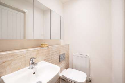 Dante Way, Epsom, Image 12