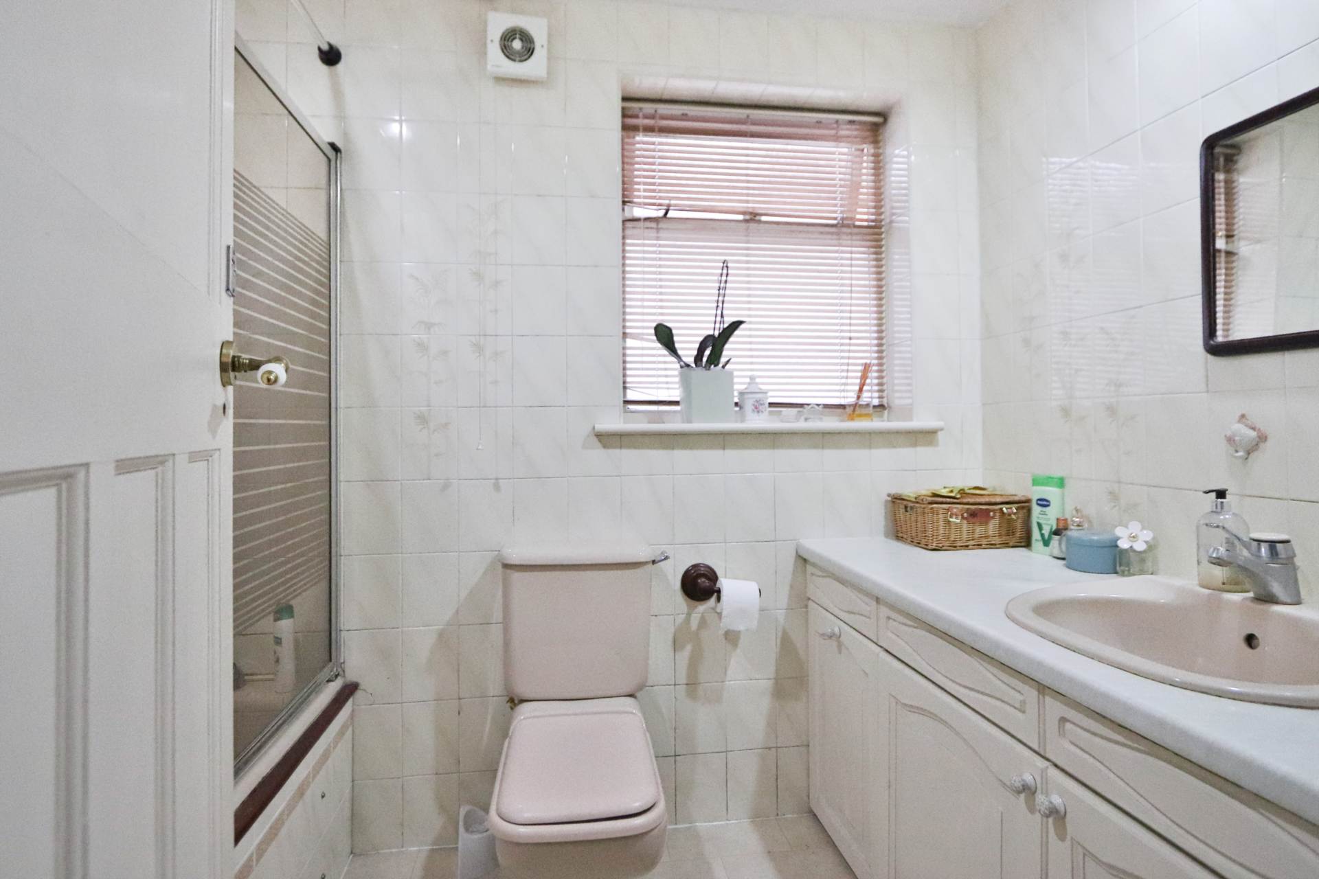 Knightwood Crescent, Kingston Upon Thames, Image 10
