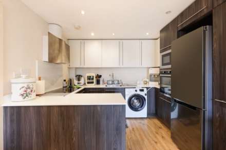 Alpha Road, Surbiton, Image 9