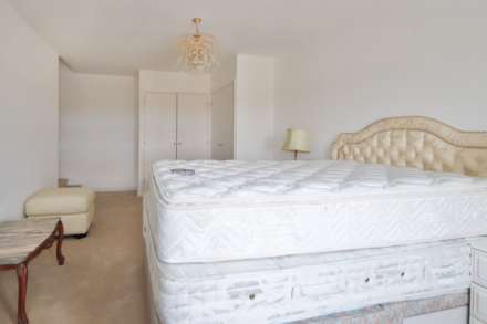 Brabham Court, Worcester Park, Image 11