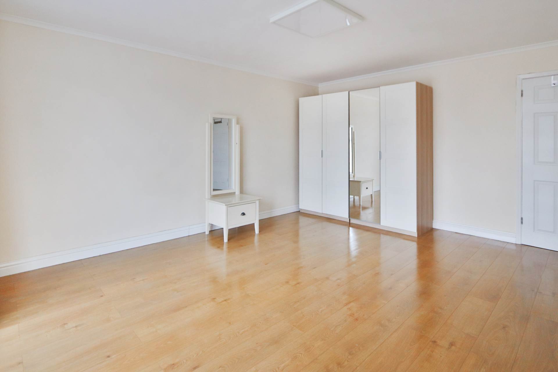 St James Close, New Malden, Image 12