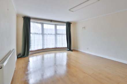 St James Close, New Malden, Image 3