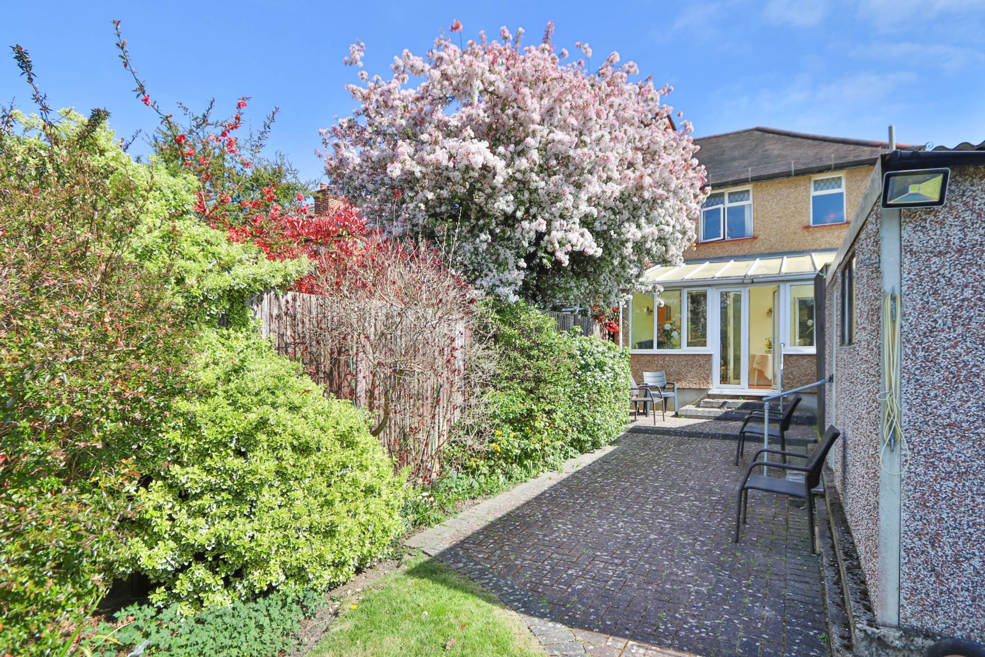 Cheam Common Road, Worcester Park, Image 19