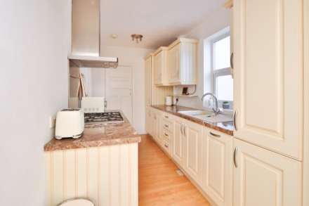 Cheam Common Road, Worcester Park, Image 10