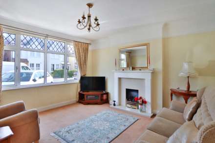 Cheam Common Road, Worcester Park, Image 2