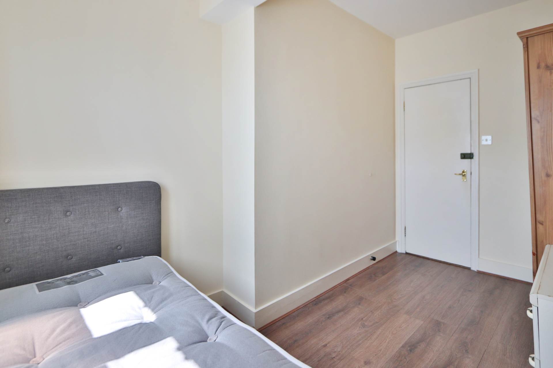 Kingston Road, New Malden, Image 2