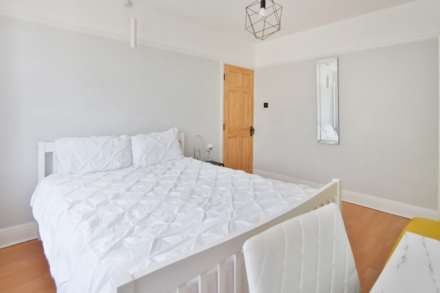 Highfield Road, Surbiton, Image 13