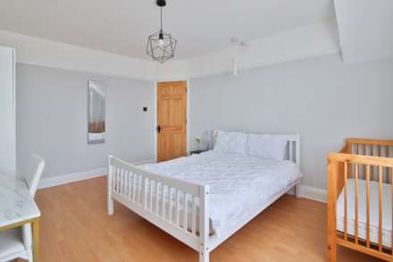 Highfield Road, Surbiton, Image 15